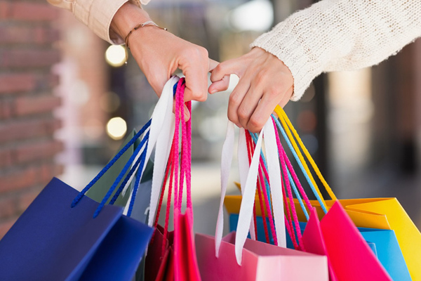 李佳琦、薇婭直播帶貨是記“七傷拳”